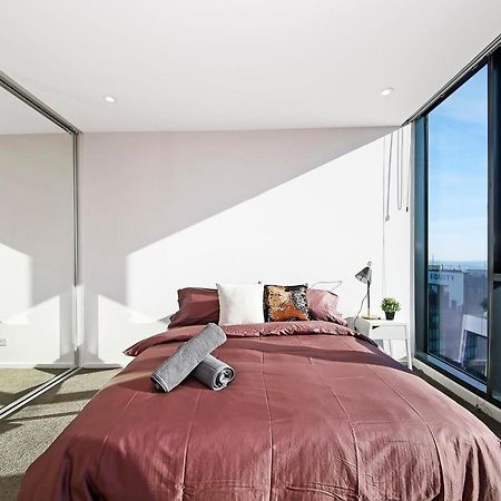 A Generous 2Br Apt With A Stunning View Over The Yarra, Free Parking Melbourne Exterior photo